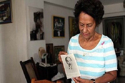 Journalist Marta Rojas and her memory being interviewed by President Ho Chi Minh